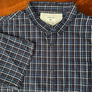Quiksilver navy short sleeve‎ button down plaid regular fit shirt